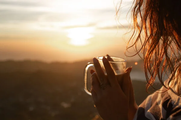 Close View Girl Drinking Coffee Dawn Volcano Batur Bali Indonesia — Stock Photo, Image