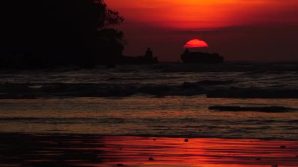 Krásný Západ Slunce Malebné Pobřeží Moře Bali Indonésie — Stock video