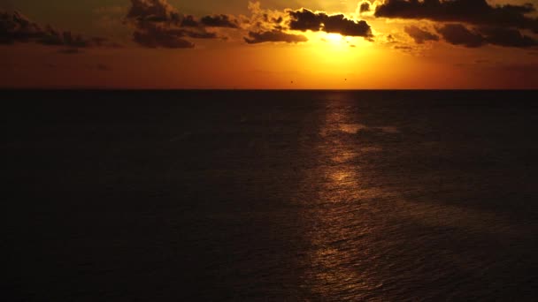 Wysoki Kąt Widzenia Pięknego Krajobrazu Morskiego Zachodzie Słońca Bali Indonezja — Wideo stockowe