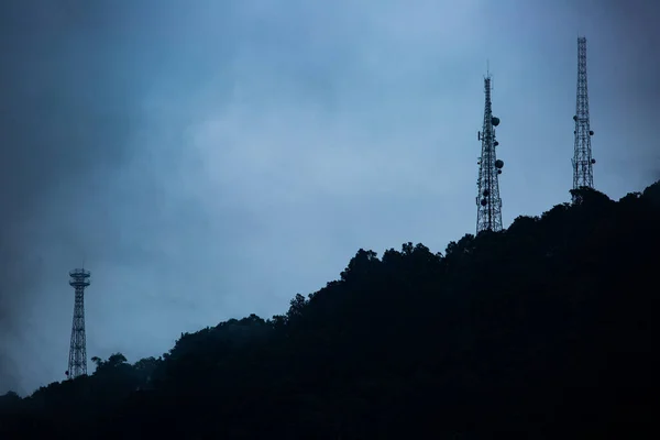 Tepedeki Gramlık Antenlerin Alçak Açılı Görüntüsü Bali Endonezya — Stok fotoğraf