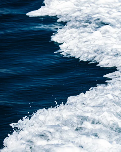 Vista Marco Completo Hermosa Agua Azul Del Océano Fondo Natural —  Fotos de Stock