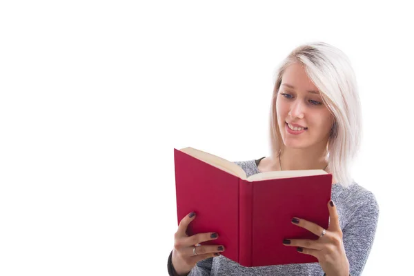 美丽的金发女孩阅读一本红色的书 在白色背景 年轻的学校老师学习 教育概念 — 图库照片