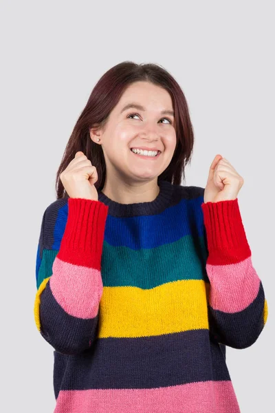 Vrolijk Opgewonden Jonge Student Vrouw Opzoeken Glimlachen Gelukkig Menselijke Emotie — Stockfoto