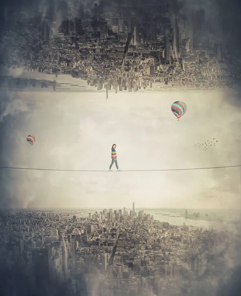 Junge Frau Balanciert Auf Slackline Seil Hoch Über Wolken Zwischen — Stockfoto