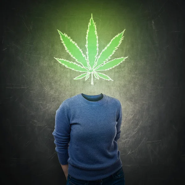 Surreales Porträt Anonymer Junger Frau Mit Marihuana Blatt Symbol Statt — Stockfoto