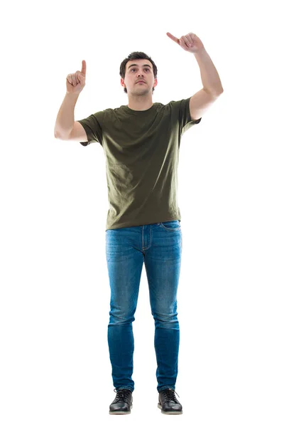 Człowiek dotykowy ekran pełnej długości — Zdjęcie stockowe