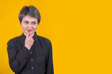 Rüya gibi beyaz kadın