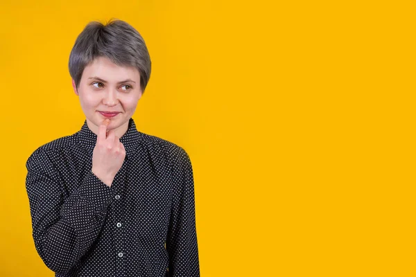 Rüya gibi beyaz kadın