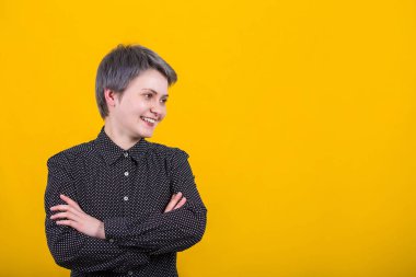 çarpı işareti kadın silah bir kenara arıyorsunuz