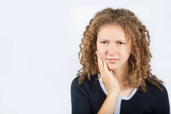 Menina Jovem Que Sofre Dor Dente Cárie Dentária Sensibilidade Conceito — Fotografia de Stock
