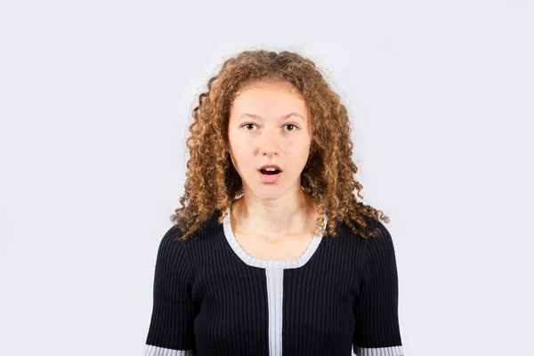 Shocked young girl — Stock Photo, Image