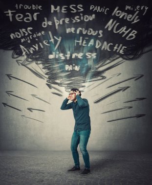 Stresli iş adamı baş ağrısı hisseder, el ele çığlıklar atar ve dişlerini sıkar. Acı çeken kişi, akıl sağlığı sorunları. Şizofreni, bunama. Endişe, migren ve depresyon