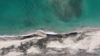 Bulgar Karadeniz kıyısında plaj havadan havadan görünümü