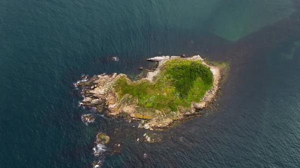 海の小さな島 セントトマ島 黒海のヘビ島 — ストック写真