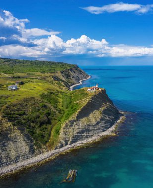 Emine Burnu 'nun güzel sahil şeridine insansız hava aracı manzarası