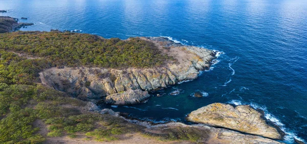 Vista Aérea Hermosa Playa Rocosa Costa Búlgara Del Mar Negro —  Fotos de Stock