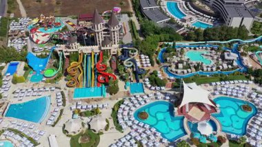 Nessebar, Burgaz, Bulgaristan - Eylül 01.2024: Bulgaristan 'ın Nessebar kentinde yaz aylarında havadan deniz manzarası