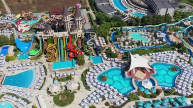 Nessebar, Burgaz, Bulgaristan - Eylül 01.2024: Bulgaristan 'ın Nessebar kentinde yaz aylarında havadan deniz manzarası