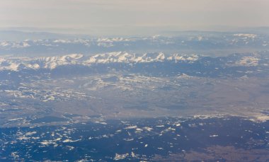 Uçak Avrupa Alpleri dağ manzarası