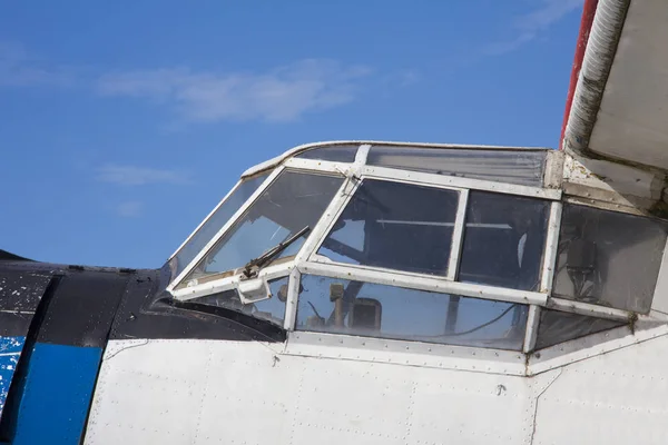 Oude Retro Vliegtuig Uit Dienst — Stockfoto