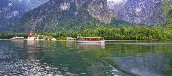 Sint Bartholomeus Kerk Andtravel Boot Beieren Duitsland Uitzicht Vanaf Konigssee — Stockfoto