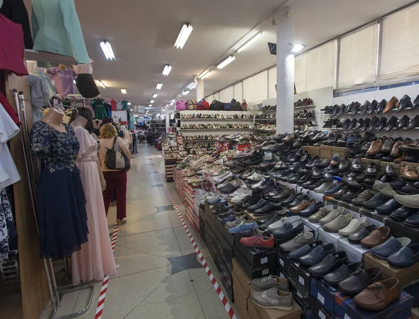 Piatra Neamt Roumanie Juillet 2018 Intérieur Magasin Vêtements Chaussures Ville — Photo