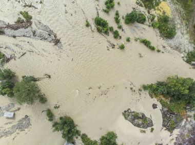 su ile sular altında Bahçe havadan görünümü