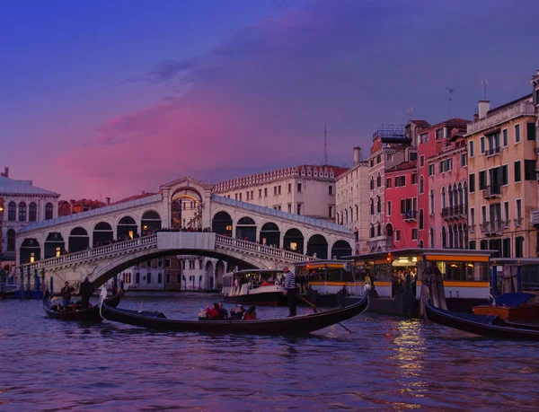 Venedig Bei Sonnenuntergang Rialto Brücke — Stockfoto