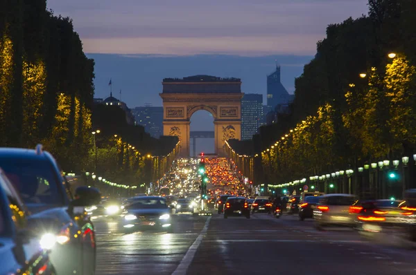 Solnedgången Scen Paris City Lång Exponering Foto Gatutrafik Nära Triumfbågen — Stockfoto