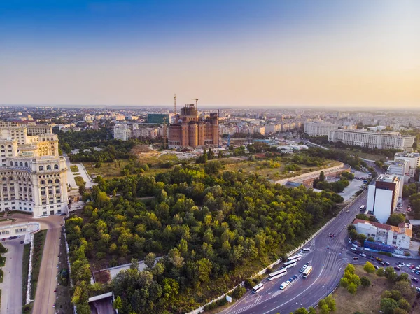 Bukarest Stadt Luftaufnahme Bei Sonnenuntergang Mit Klarem Blauen Himmel — Stockfoto