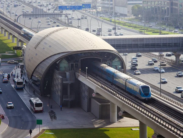 Nowoczesne Metro Miasto Dubaj Zjednoczone Emiraty Arabskie — Zdjęcie stockowe