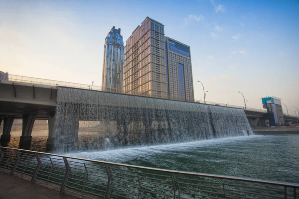 Víz Hídon Városban Dubai Egyesült Arab Emírségek — Stock Fotó