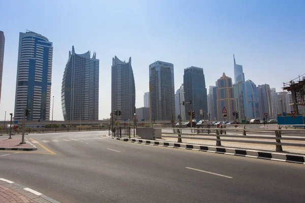 Incrocio Strada Vuota Dubai Emirati Arabi Uniti — Foto Stock