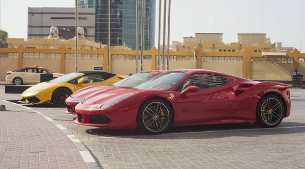 Dubai Eau Septiembre 2018 Coches Deportivos Lujo Frente Hotel Atana Imagen de archivo