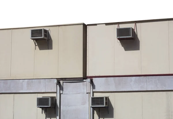 外墙外建筑空调设备隔离 — 图库照片