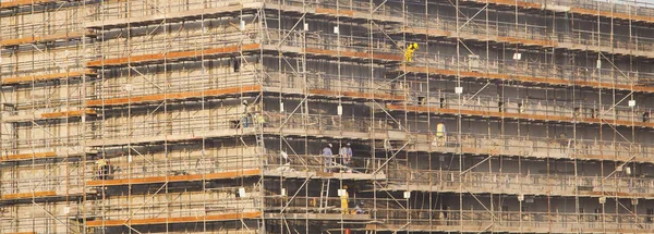 建设中的新建筑和蓝天 — 图库照片