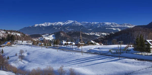 Montanhas Bucegi Vistas Viaduto Rucar Bran Cárpatos Romenos — Fotografia de Stock