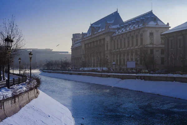 Justizpalast Bukarest Winterszene — Stockfoto