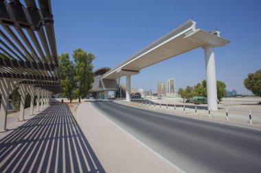 Dubai, Bae - 26 Eylül 2018: Metro veya metro için yeni Dubai Creek Tower istasyonunun inşaatı