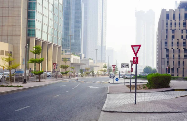 Ντουμπάι Ηαε Σεπτέμβριος 2018 Δώστε Δρόμο Στο Δρόμο Στην Πόλη — Φωτογραφία Αρχείου