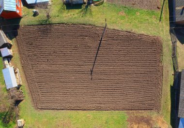 köyde tarım için alan. Havadan görünüm