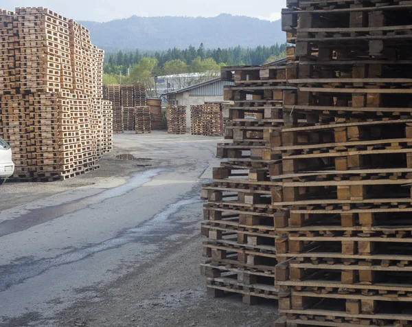 Paletas Madera Para Transporte Mercancías —  Fotos de Stock