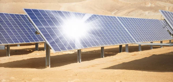 Energía Alternativa Paisaje Industrial Baterías Solares Desierto — Foto de Stock