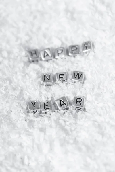 喜庆的背景 雪地上的题词新年快乐 — 图库照片