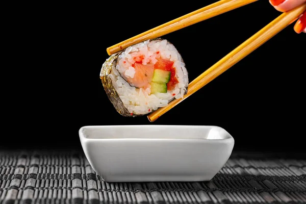 醤油漬寿司ロール — ストック写真