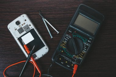 Demonte cep telefonu ve araçları 