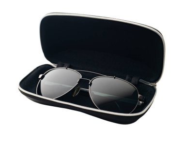 Bir çantada yaz gözlüğü 