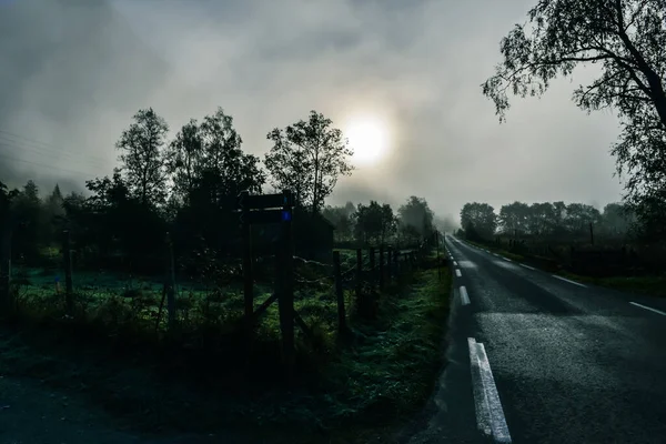 Norwegian Beautiful Landscape Evening Road Fog — Stock Photo, Image