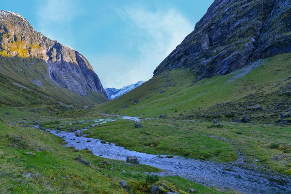 Paisagem Norueguesa Vista Para Rio Montanhas — Fotografia de Stock