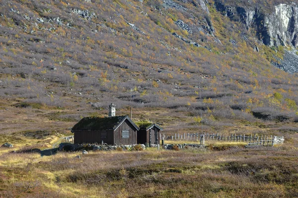 Норвезькі Чудові Краєвиди Будинки Горах — стокове фото